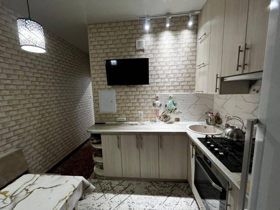 Продаю 3-х комнатную квартиру в районе областного ,27 мед санч. Миллий