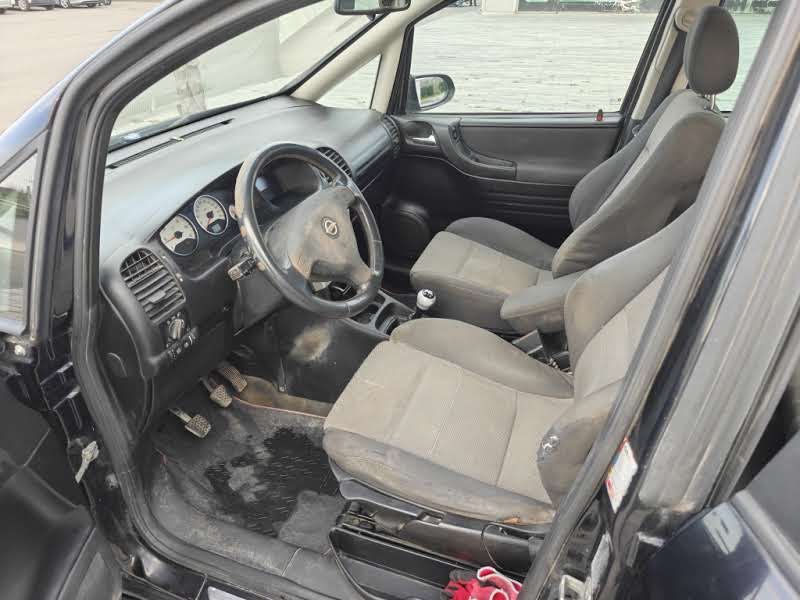 Opel Zafira 2.2 DTI 2003г