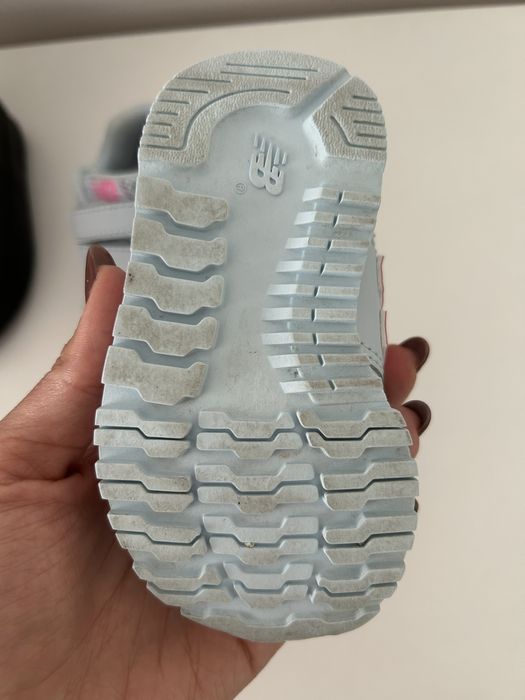 New balance бебешки обувки