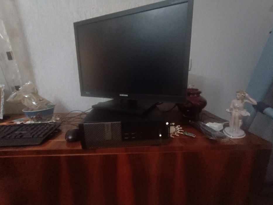 Sistem PC Dell i5 monitor Samsung