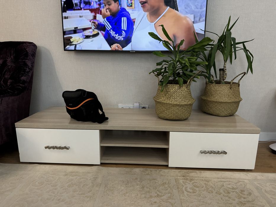 Тумба по телевизор