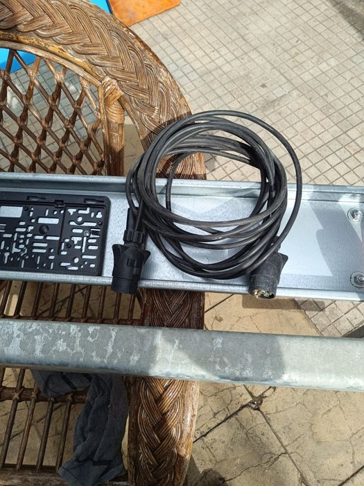 Торсионна ос за ремаркета KNOTT със кабел и таблата със светлини