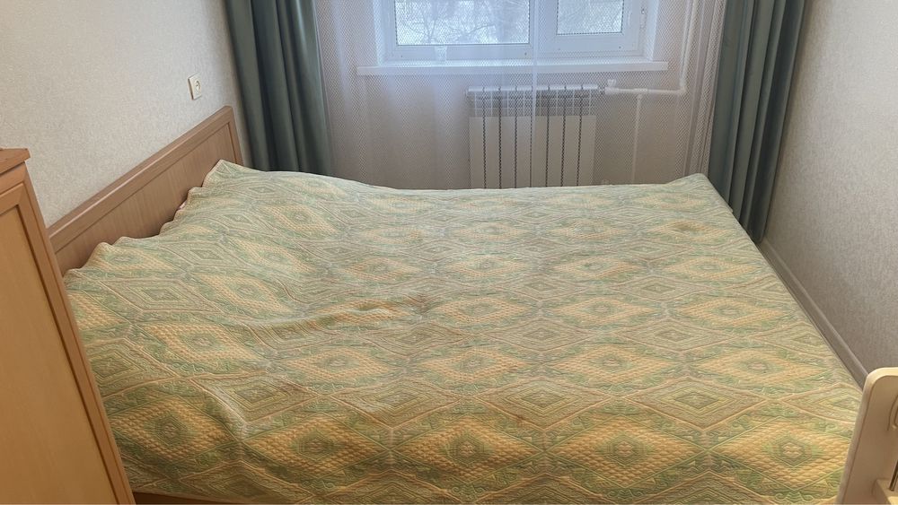 Продам двухспальный кровать ширина 175 см,  длина 208 см