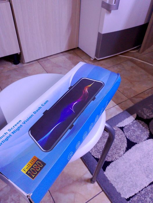 Oglinda auto DVR cu touchscreen 4K