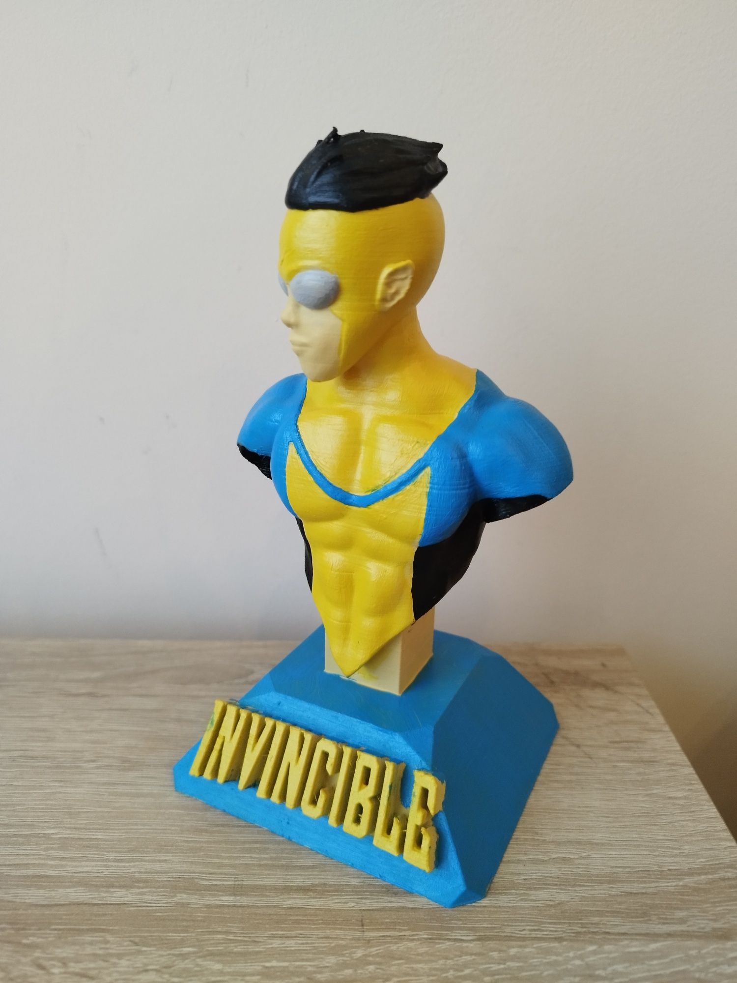 Invincible Mark-3D принтирана фигурка