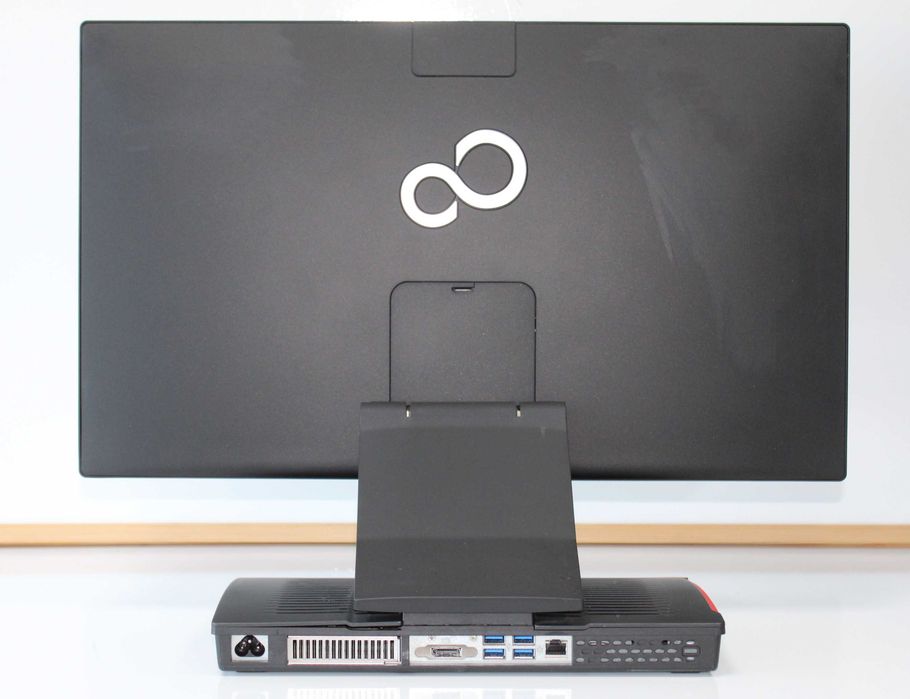 Компютър FUJITSU ESPRIMO X956 AIO i5-6500T/8GB RAM/128GB SSD+500GB