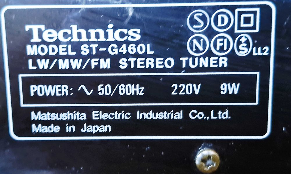 Vintage Technics Quartz Synthesizer FM/AM Stereo Tuner Stereo ST-G460