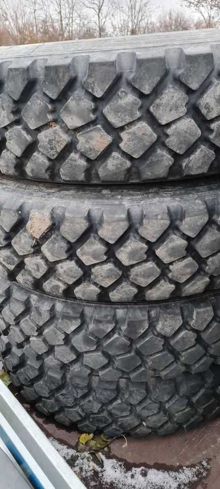 Vand   8  anvelope    1000/20 -  MICHELIN