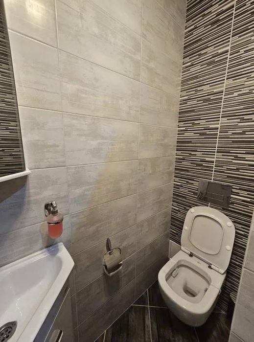 Дава се под наем Тристаен апартамент в Пловдив, Младежки Хълм - 115 кв.м за 850 € - Снимка #8