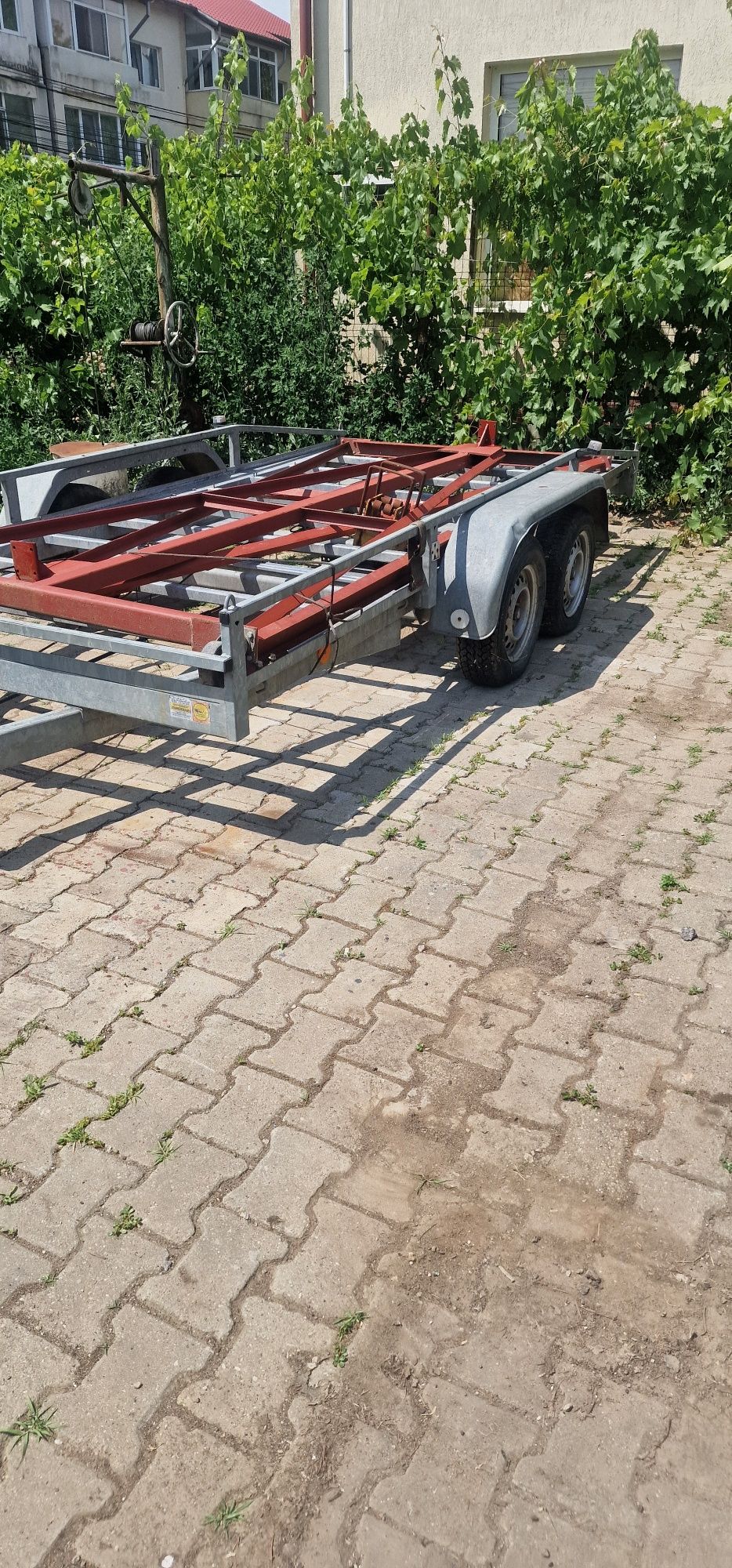 Remorca 2500kg circulata foarte putin