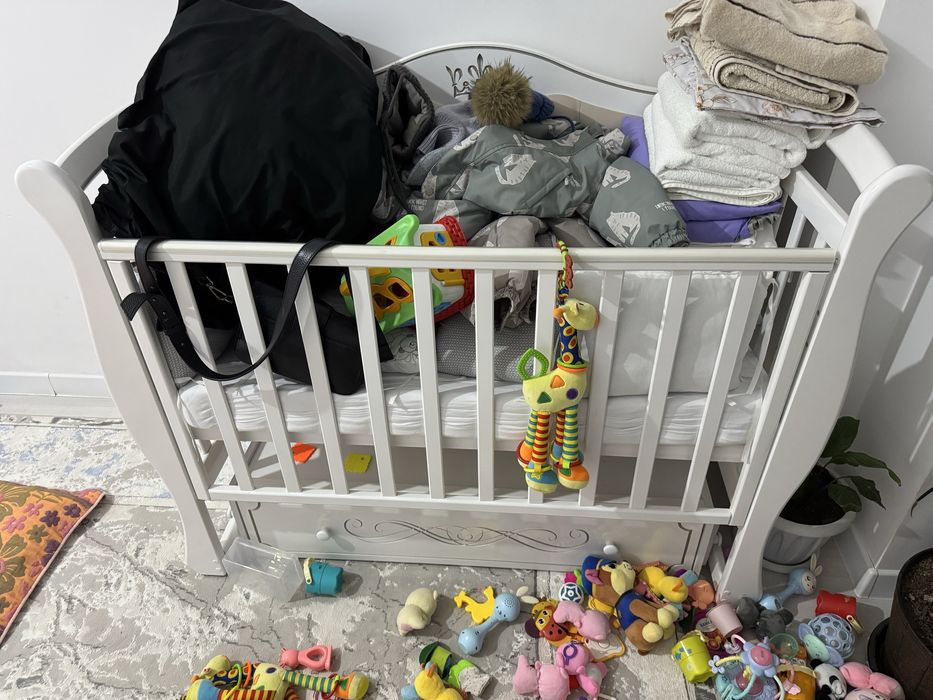 Продам манешь кровать