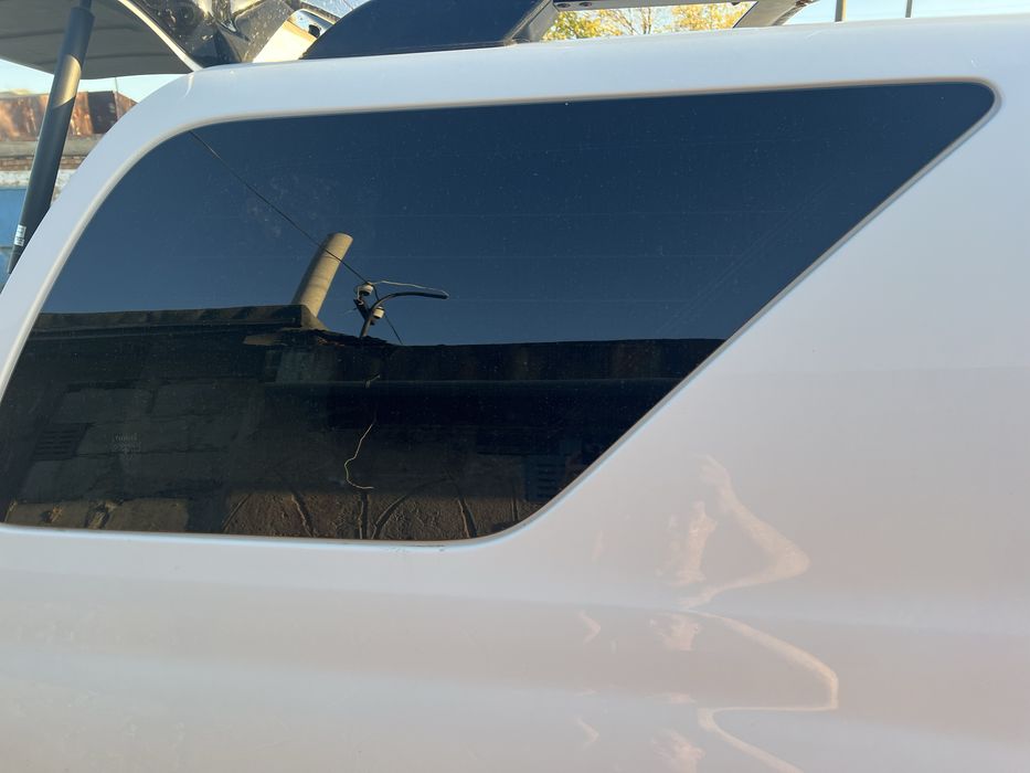 Форточка собачника левая