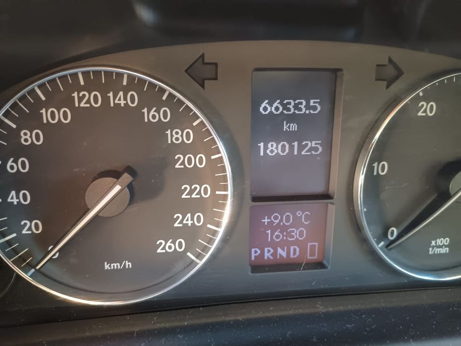Vând Mercedes C220