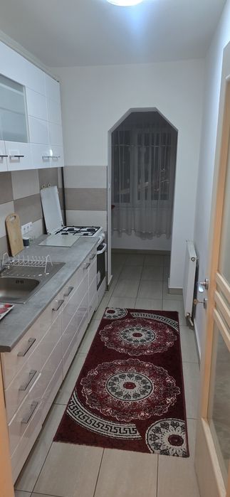 Inchiriez garsoniera uzina 2