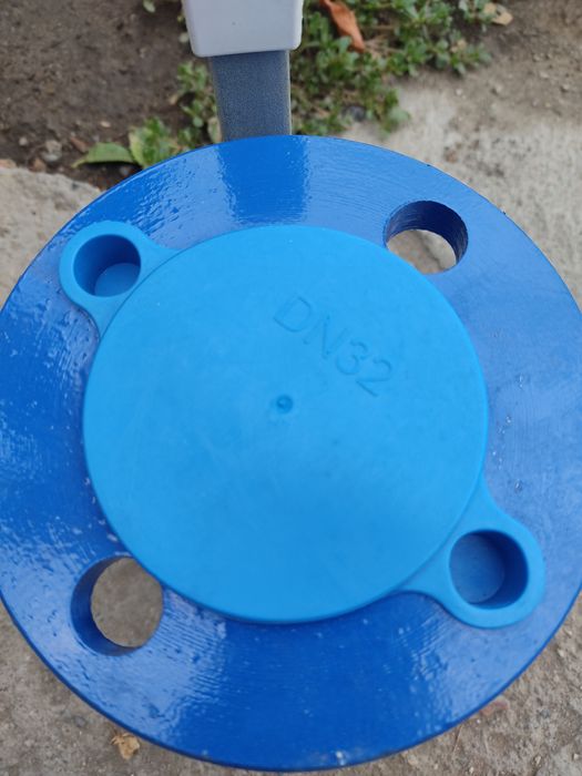 Продам кран шаровый фланцевый