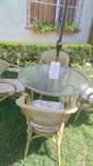 Set gradina masa sticla rotunda plus 6 scaune ratan