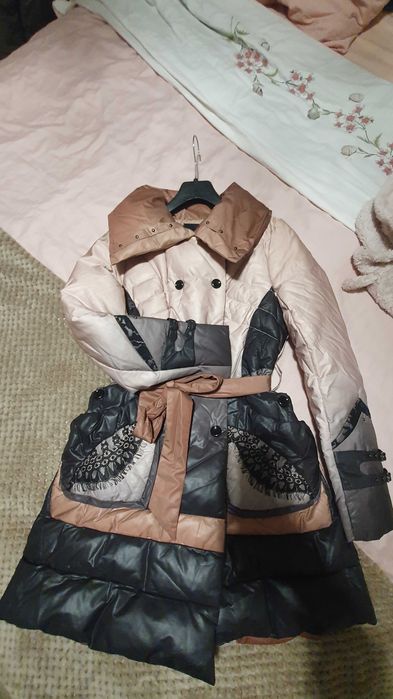 Дамско яке в нежни пастелни цветове аранжирано с  дантела , размер С