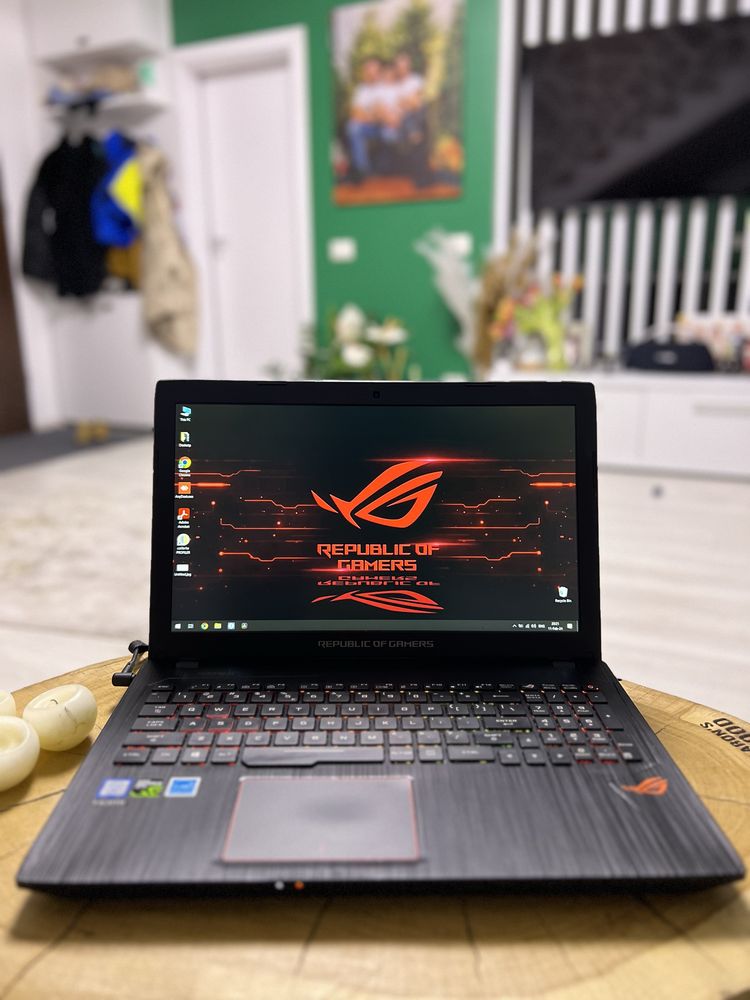 Laptop Gaming ASUS ROG Strix GL553V 32 GB RAM 2 TB SSD