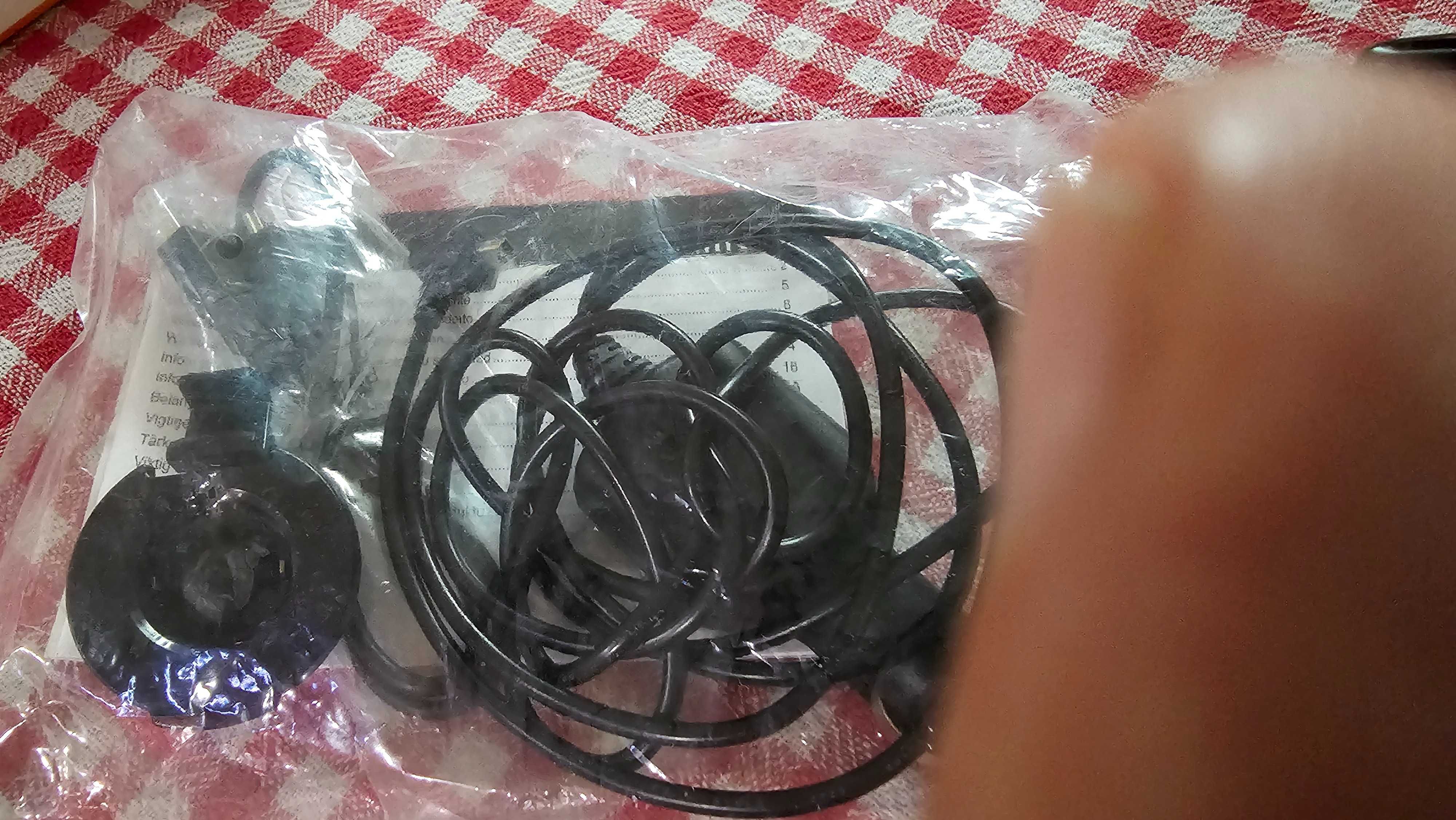 Навигация Garmin Nuvi 2559 LM с зарядно и стоика за стъкло