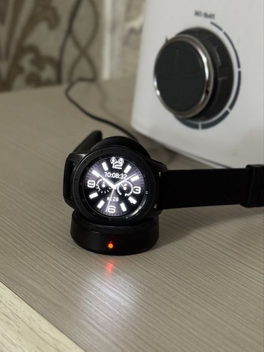 Смарт-часы Samsung Galaxy Watch SM-R810