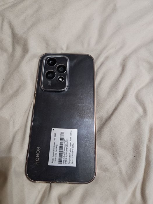 Vând telefon Honor 200