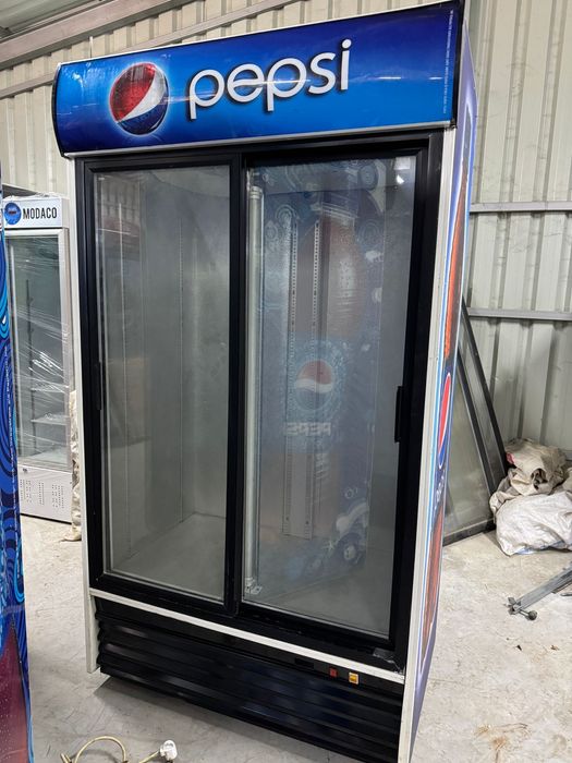 Vitrina frigorifică verticală dublă