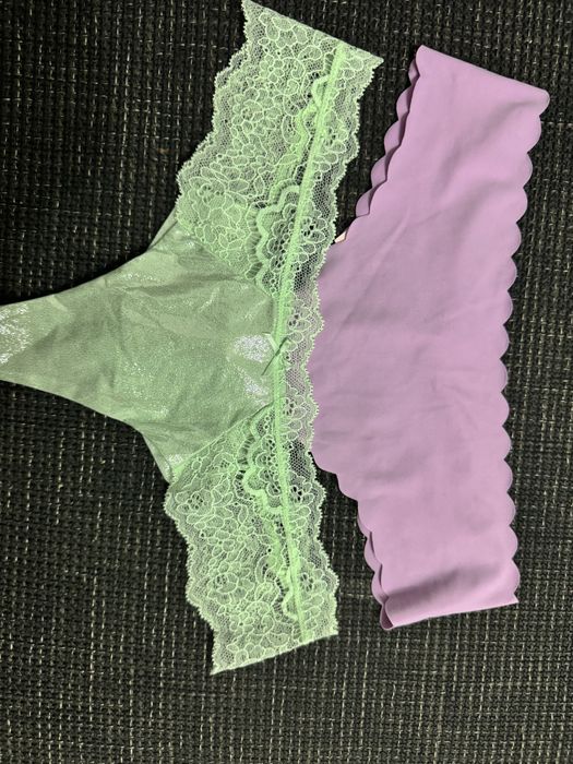 Chiloti Victoria's Secret thong marimea S