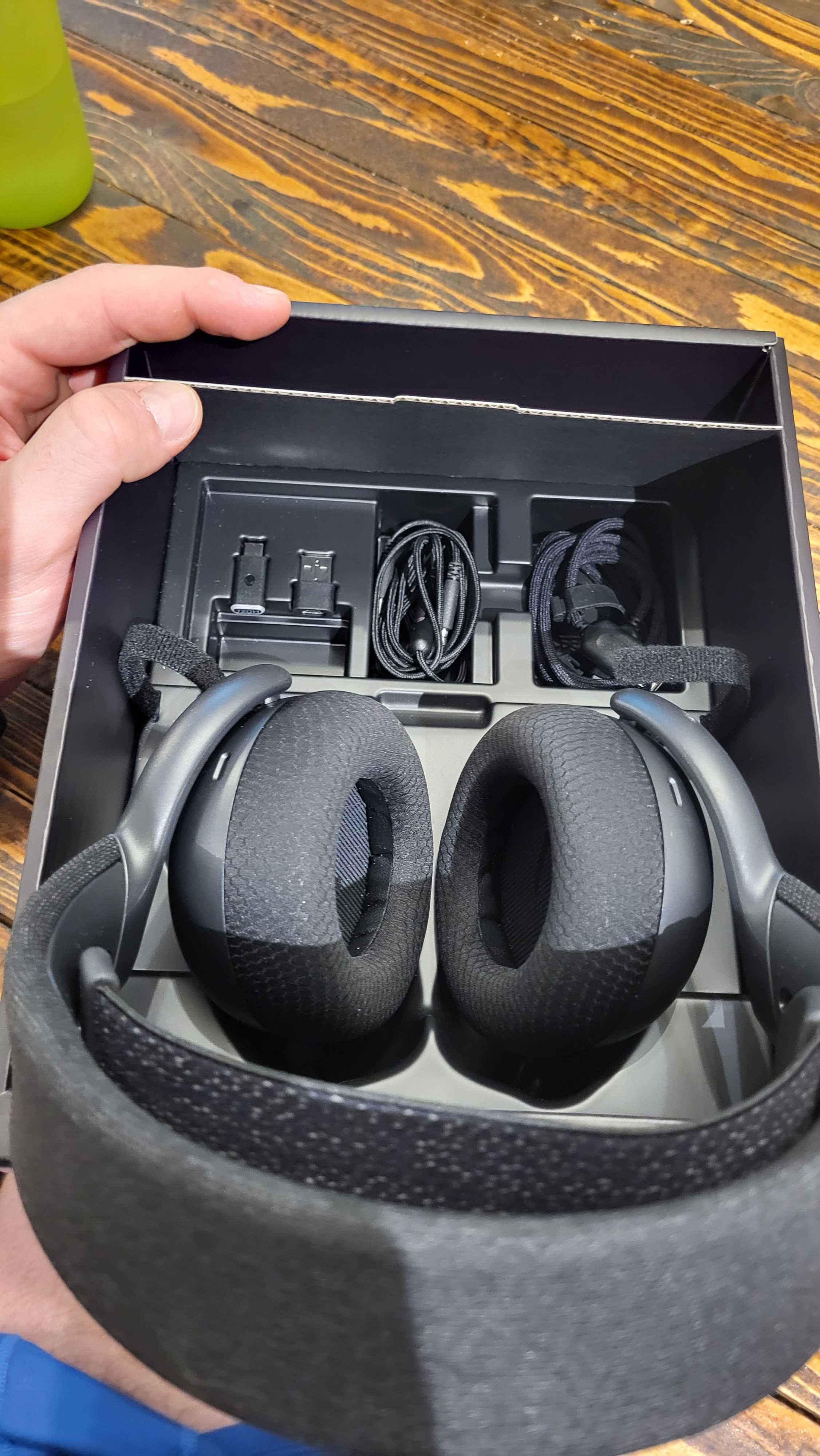 Слушалки Alienware 720h нови