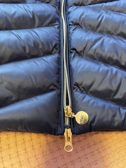 Пухено яке Armani размер С