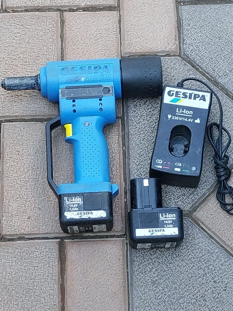 Pistol de popnituri  GESICA Profesional