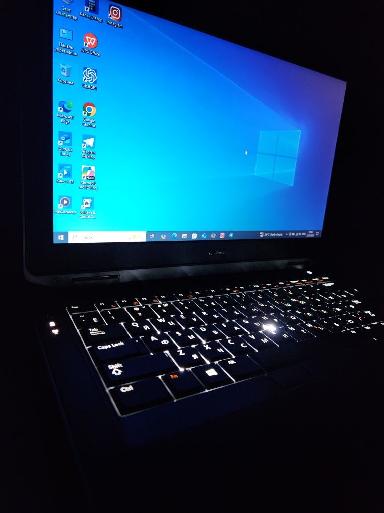 Notebook noutbuk DELL