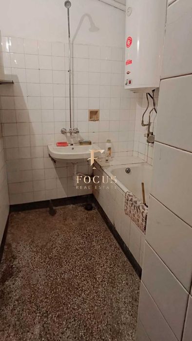Продава се Тристаен апартамент в Пловдив, Кючук Париж - 92 кв.м за 1500 €/кв.м - Снимка #4