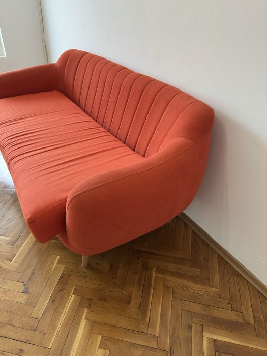 Неразтегателен диван