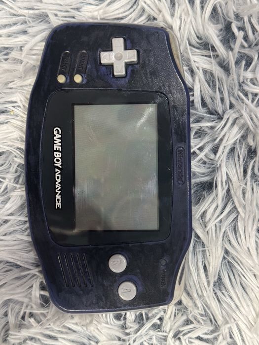 Продавам Game Boy Advance (оригинален)