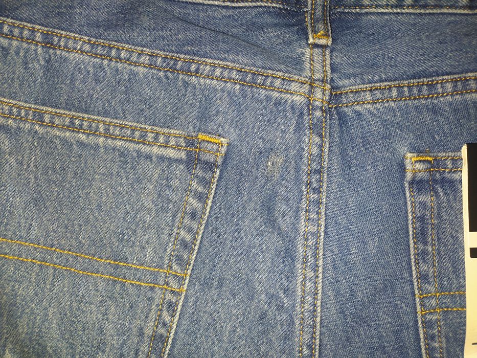 Нови мъжки дънки Tommy Jeans 32/30 с лека забележка