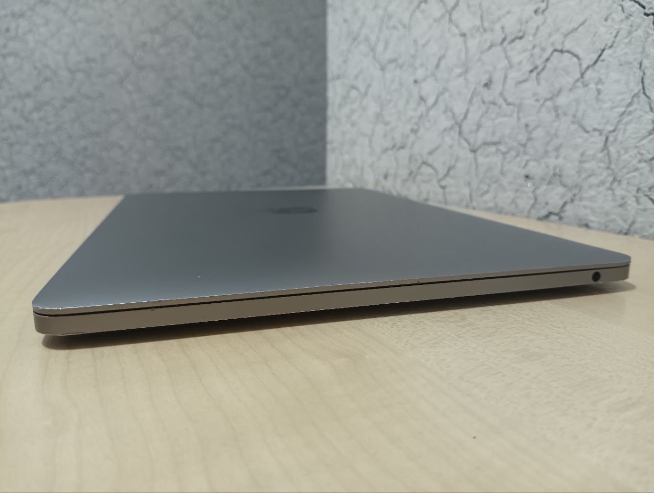 MacBook Pro Late 2016 13,3" Retina/Intel CORE™ i5/8GB/256GB/Intel Iris