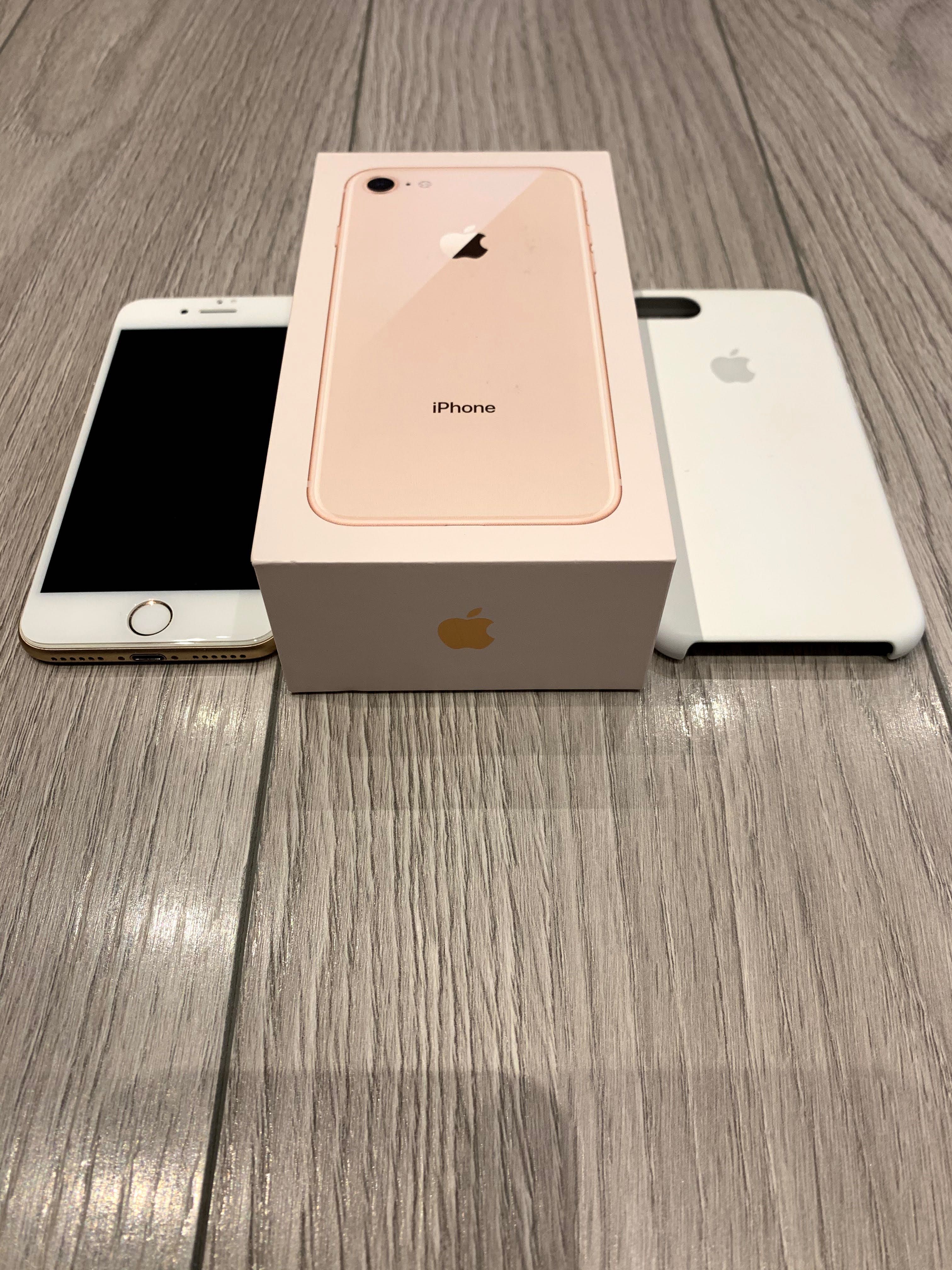 iPhone 8, Gold, 64GB