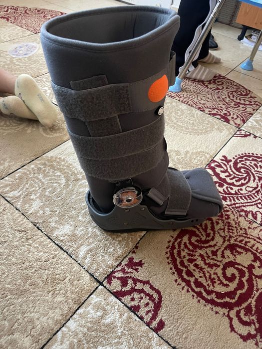 Vând orteză folosită app 2 săptămâni