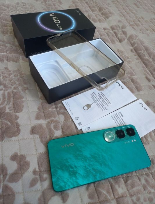 Vivo v40 lite прадаю срочна
