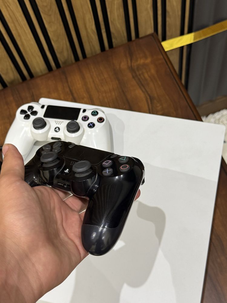 PlayStation 4 pro 4K PlayStation Plus Deluxe бор 400тадан коп ойини бо