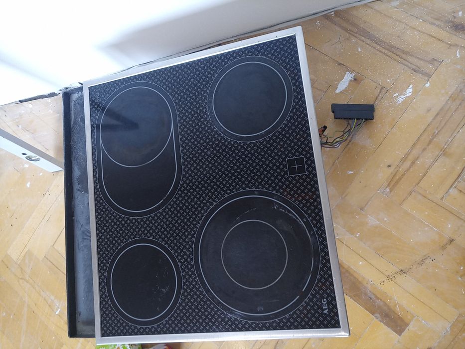 Керамични котлони AEG