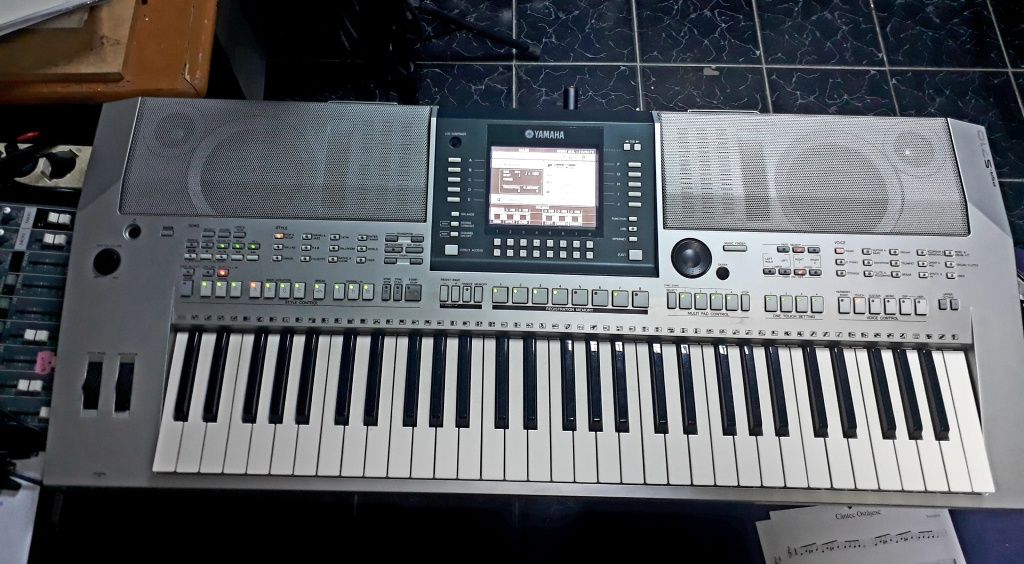 Orga Yamaha PSR-S710