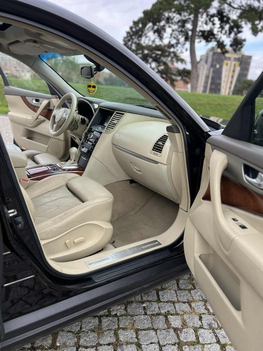 Infiniti FX30 d Premium S an 2011 4x4
