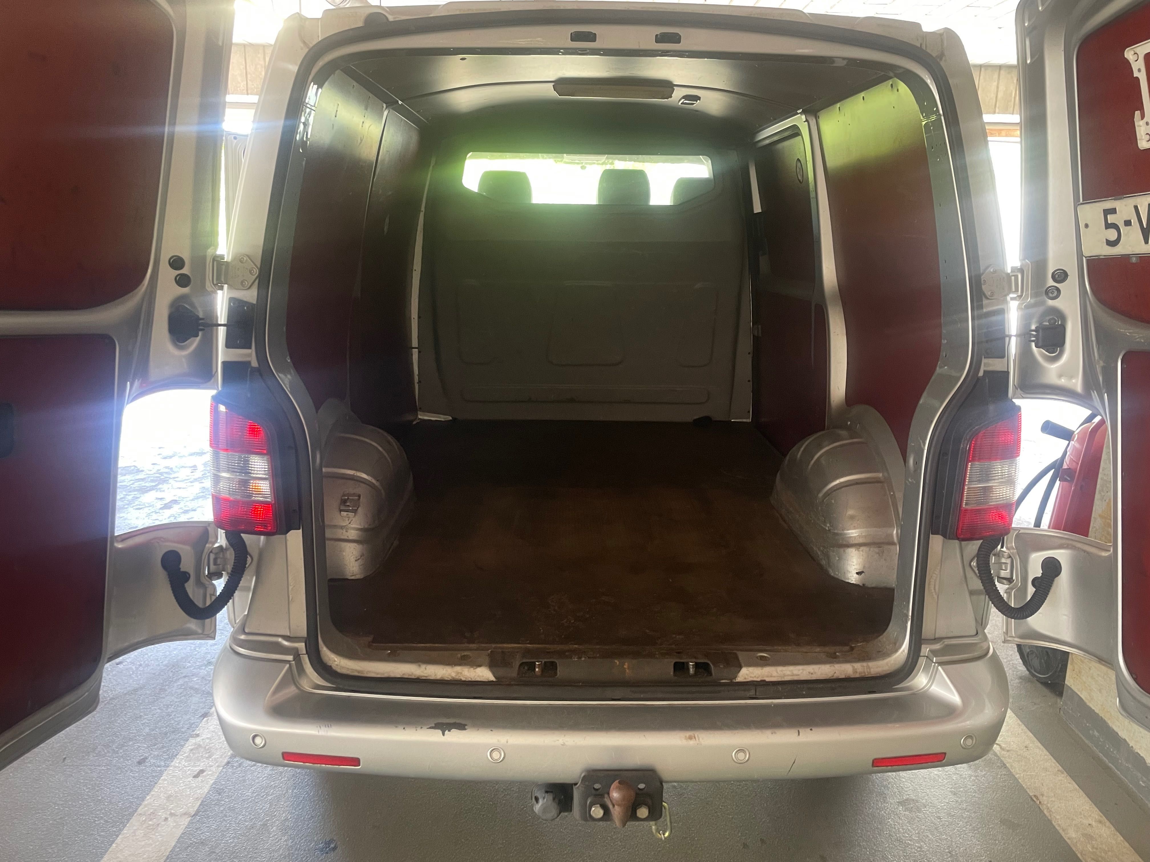 Inchiriere duba fara sofer Vw Transporter preț 300 lei/zi