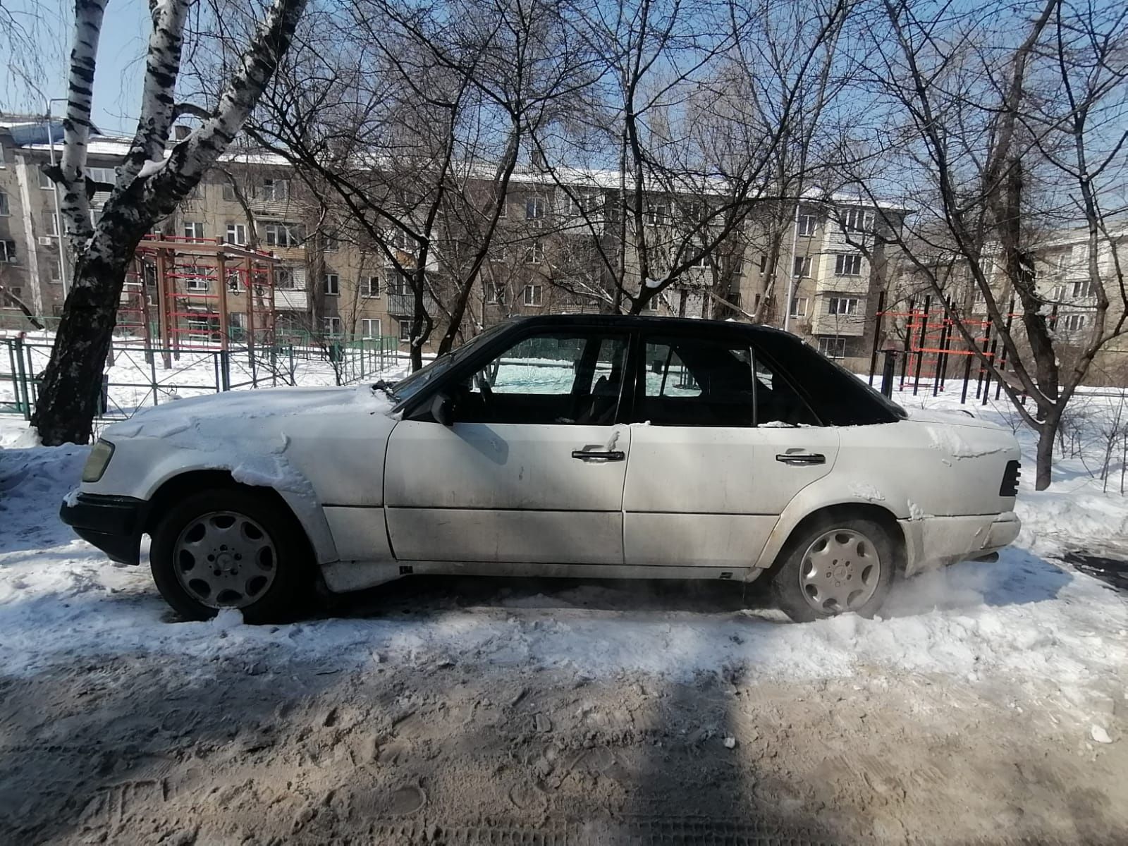 Продам Mercedes 124