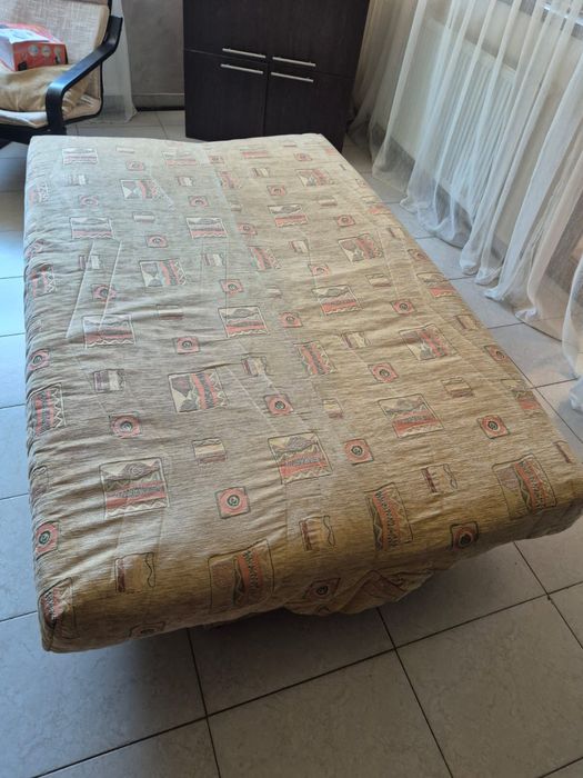 Vand canapea 3 locuri, extensibila