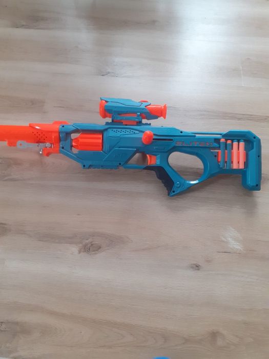 Vand pusca nerf eaglepoint ca si noua