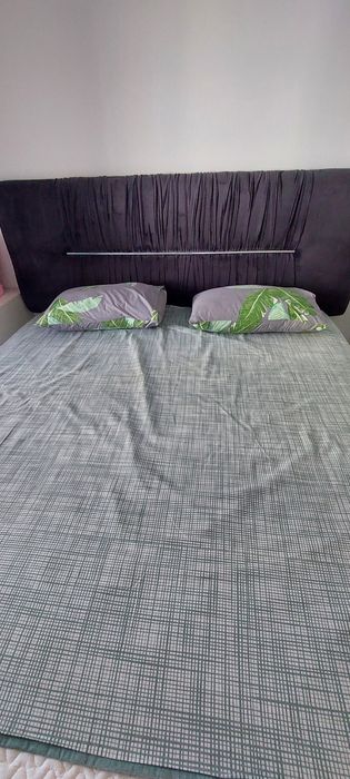 Спальный кровать