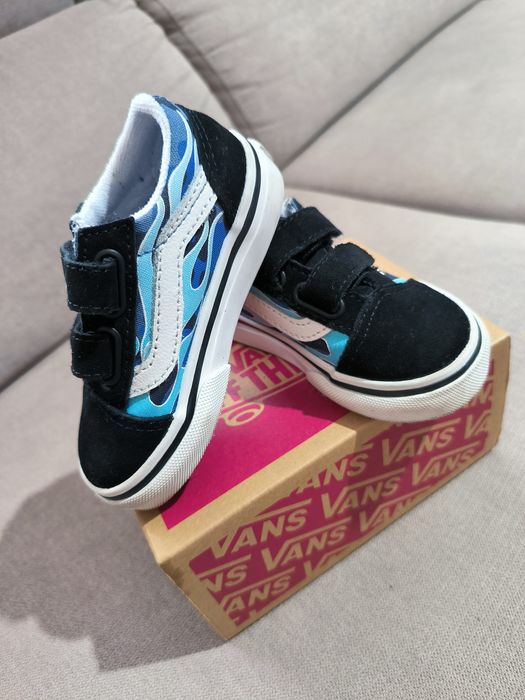 Tenesi Vans copii