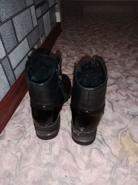 Продам ботинки,зимние
